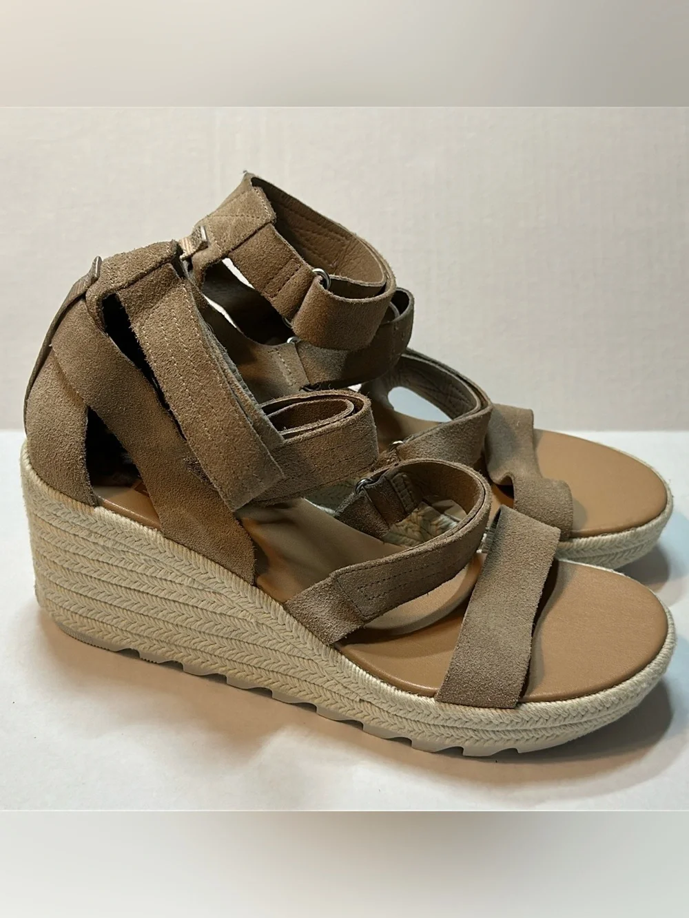 Sorel Women’s Suede Wrap Wedge Sandals in Taupe size 10